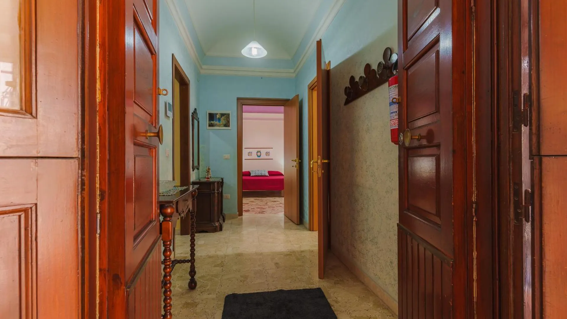 La Tricora Big House Villa Catania Italy